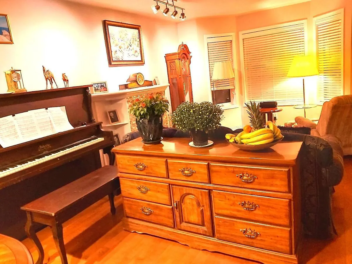 Homestay Lovely Comfy Home Private Bath In Central Calgary
