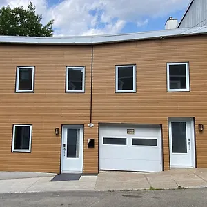 Charming Century-old House In Center , Quebec City Canada