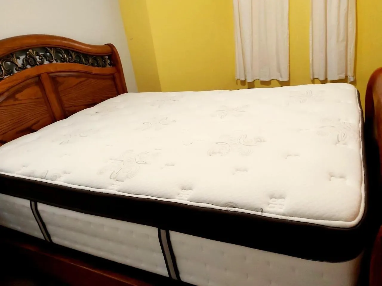 Lovely Comfy Home Private Bath In Central YYC Canada